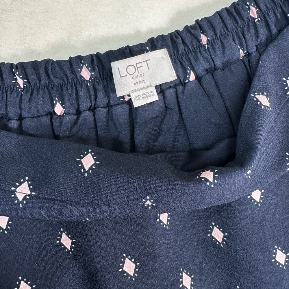 LOFT Women’s Navy A-Line Skirt with Pink Diamond Pattern Size XSP - Picture 7 of 9